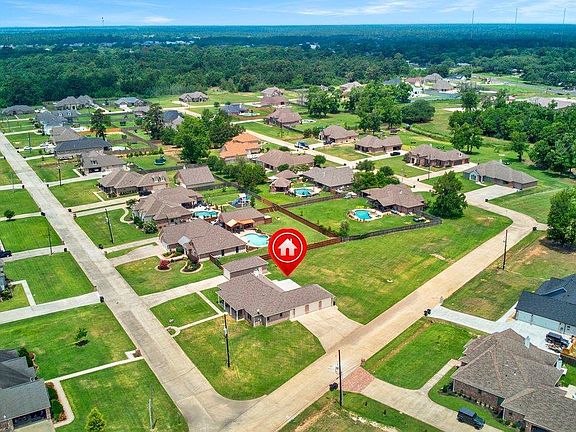 5th image of 600 Continental Dr