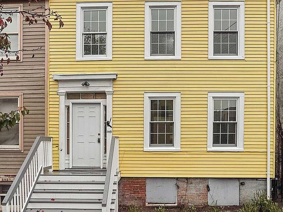 3rd image of 145 Chambers St #1