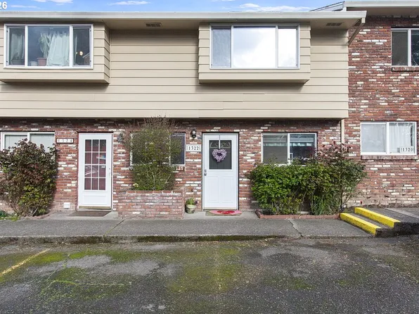 1322 NE Hogan Dr, Gresham, OR 97030