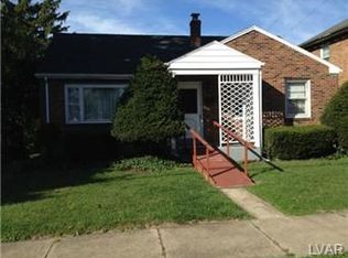 37 E High St, Hellertown, PA 18055