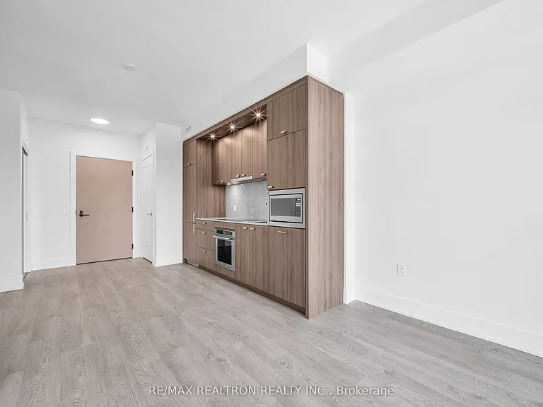 858 Dupont St #409 — Photo 11