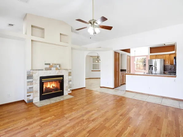 2881 Chessman Dr SE, Rio Rancho, NM 87124