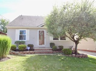 901 Orchardview Rd, Seven Hills, OH 44131