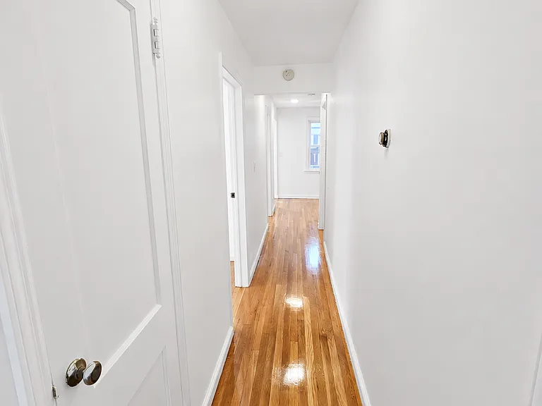 8 Albert Pl — Photo 7