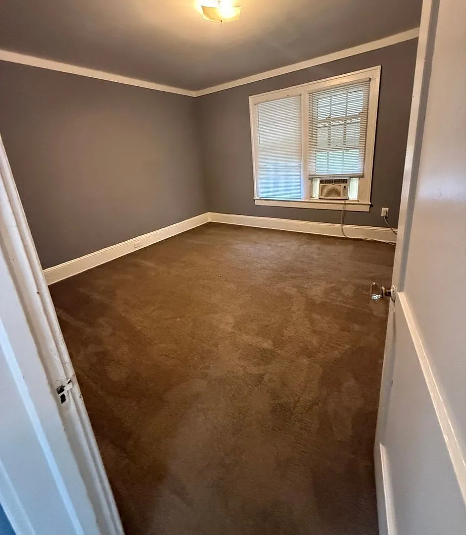 2 Bedroom 1.5 Bath Home in Winston Salem — Photo 2