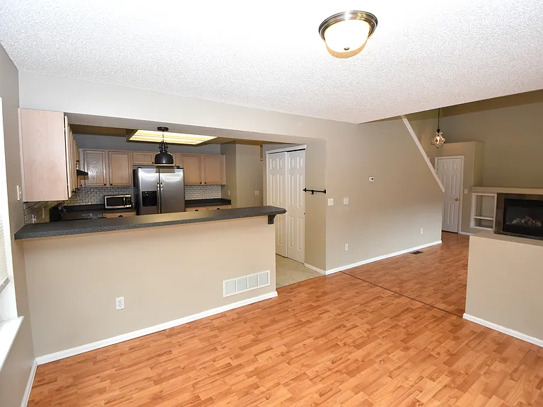 4642 Bittercreek Dr — Photo 9