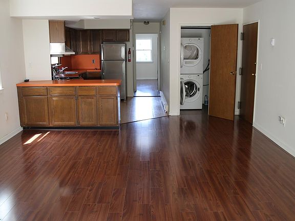 2nd image of 219 Bellevue Ave