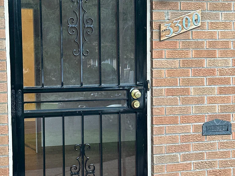 3300 W 22nd Ave — Photo 2