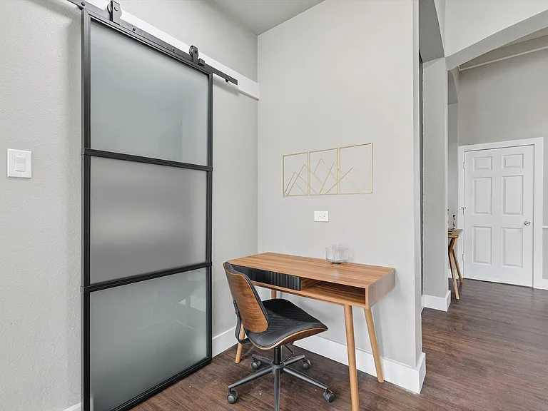 5709 Courtney Cir — Photo 10