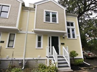 29 Oak St #D, Somerville, MA 02143