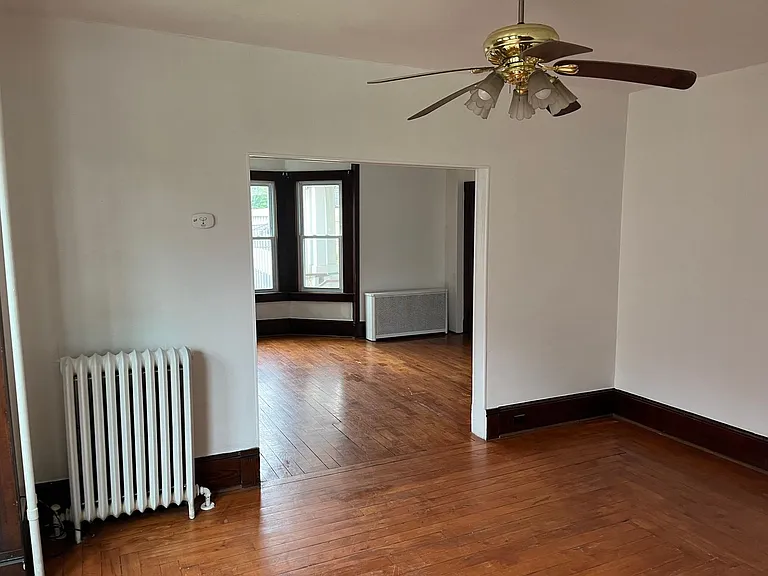 22 Raymond Ave — Photo 11