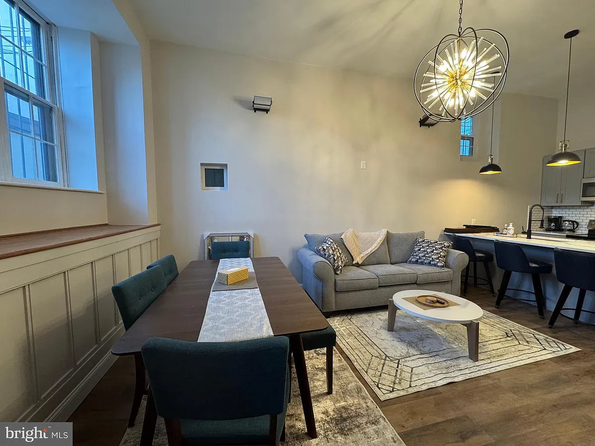 Building Photo - 3961 Baltimore Ave #1F