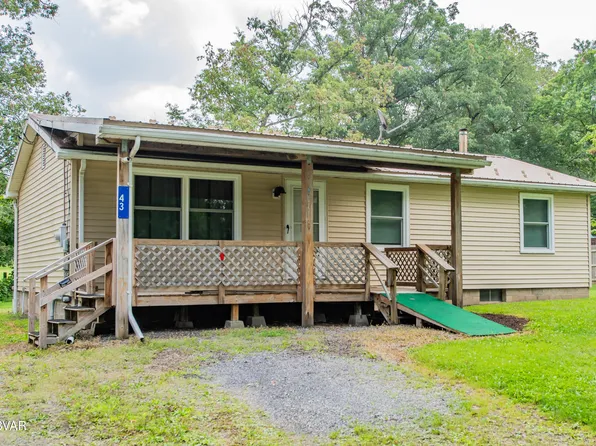 43 Bodle Ln, Mill Hall, PA 17751