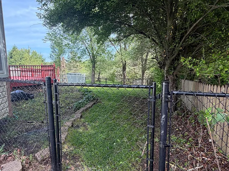 4101 Rolling Meadow Ln — Photo 34