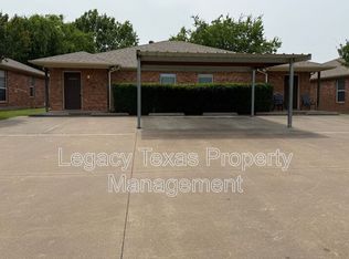 1322 W Country Rd APT C, Cleburne, TX 76033