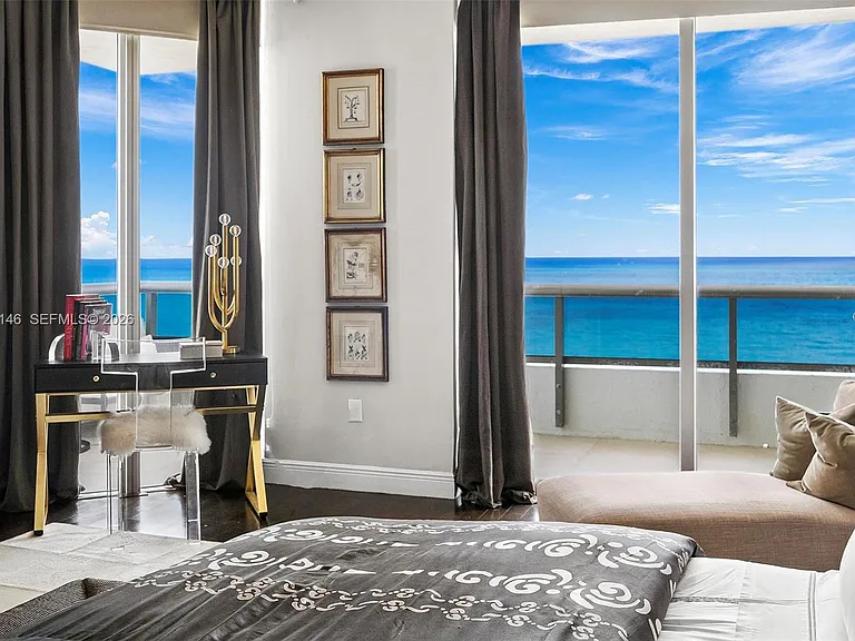 5801 Collins Ave #Penthouse 1600 — Photo 35