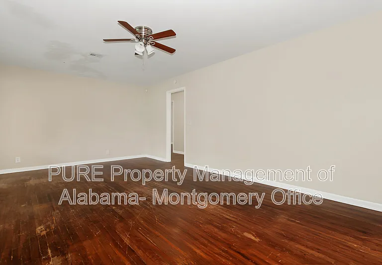 4332 Sussex Dr — Photo 11