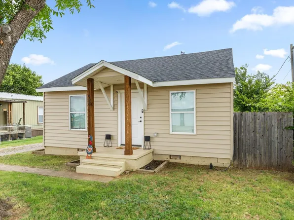 403 S Main St, Holliday, TX 76366