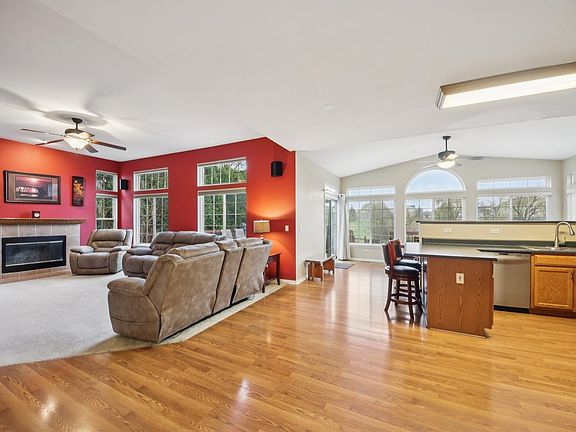2nd image of 224 Cross Creek Ln