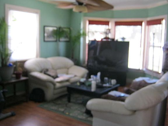 Cute and renovated Victorian