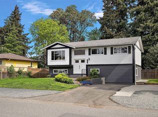550 Ledsham Rd, Colwood, BC V9C 1J8