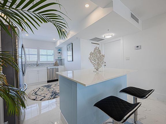 4th image of 3224 S Ocean Boulevard #612b