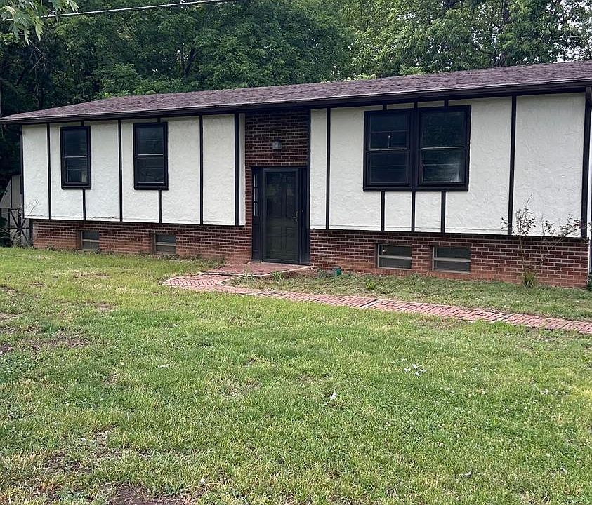 1st image of 2500 Sunnymeade Rd