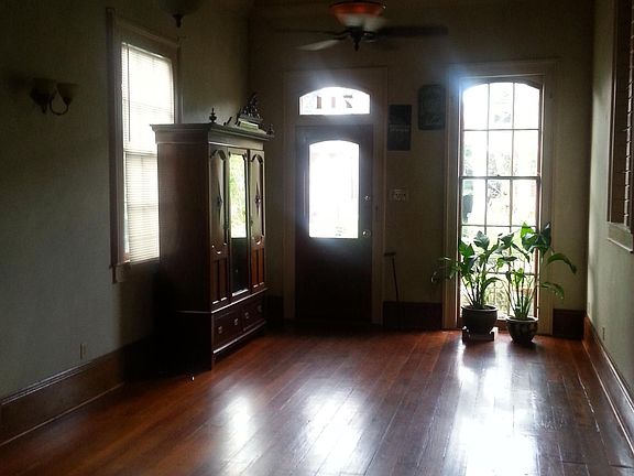 3rd image of 711 Pelican Ave #1