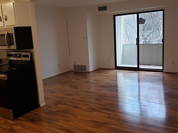 5th image of 1660 Cedarwood Dr APT 240