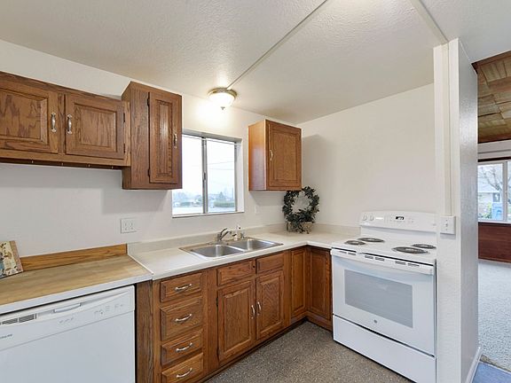4th image of 13720 SE 268th St