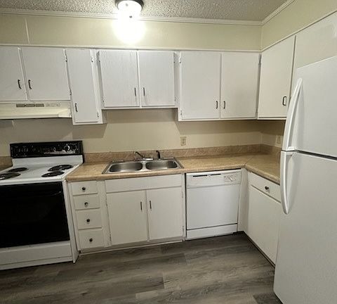 2nd image of 1422 S Lee St #11264135
