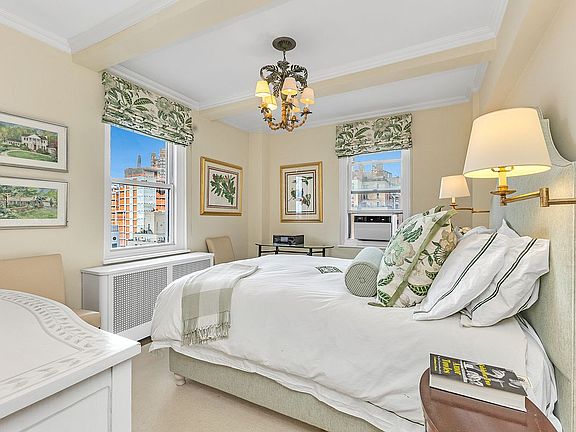 5th image of 240 E 79th St APT 16D