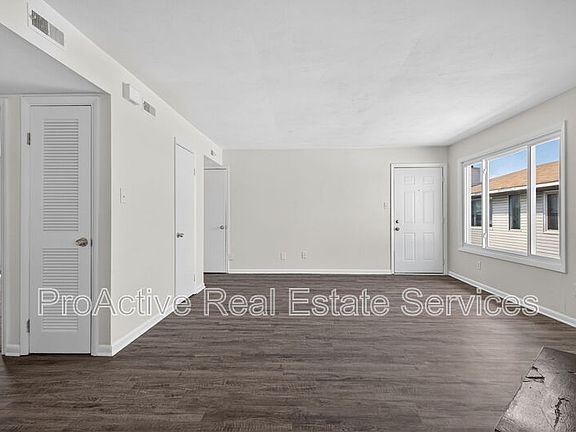 5th image of 1415 E Ocean View Ave