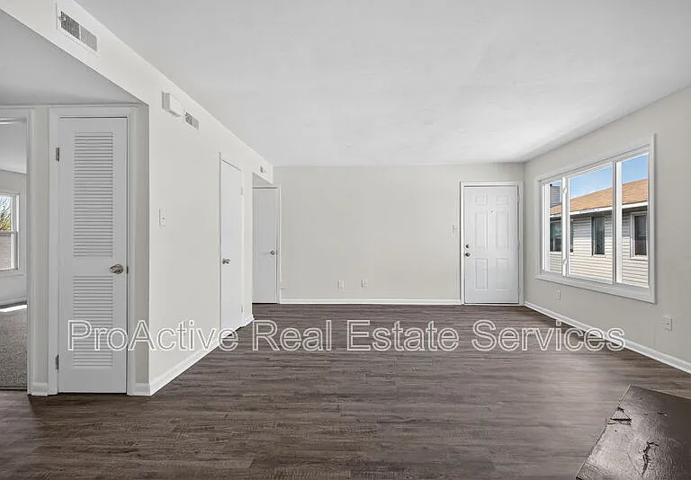 1415 E Ocean View Ave — Photo 5