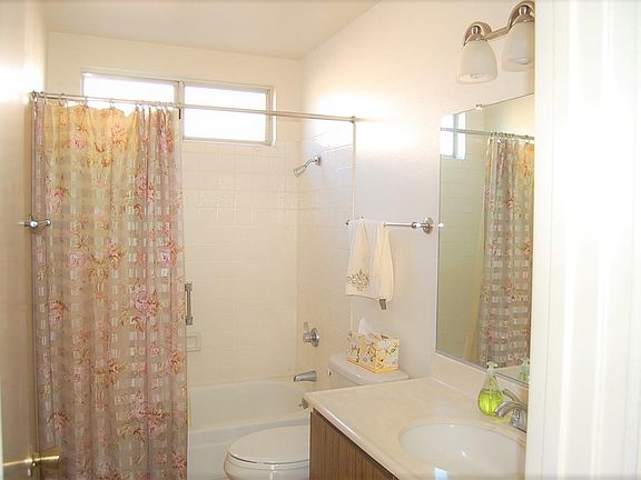 2nd image of 6162 Calle Bodega