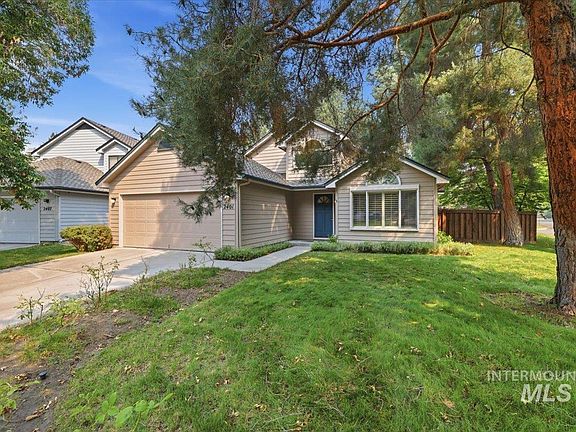 2nd image of 2401 S Swallowtail Ln