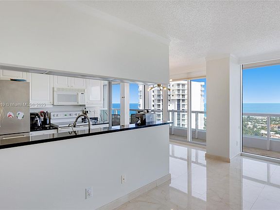 3rd image of 21055 Yacht Club Dr #2910