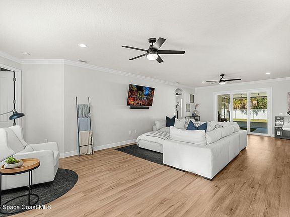 3rd image of 840 Hawks Ridge Ct NE