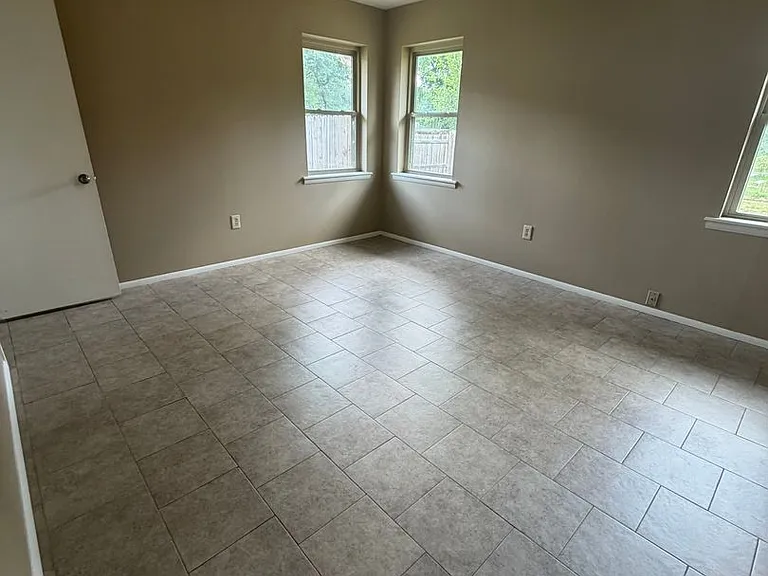 829 Maple Shade Rd — Photo 8