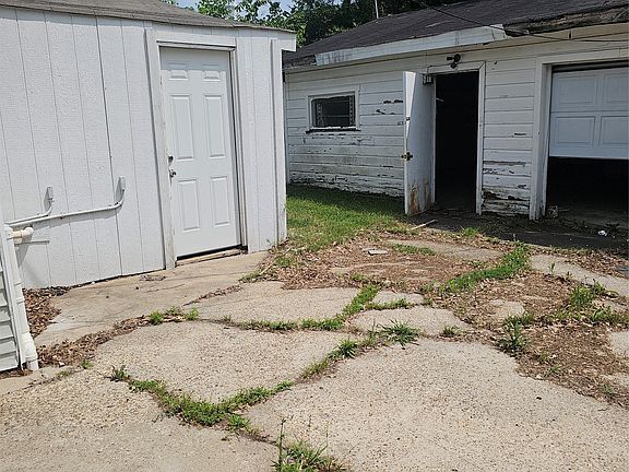 5th image of 2711 Parkridge St