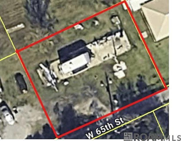 1st image of 136 W 65th St