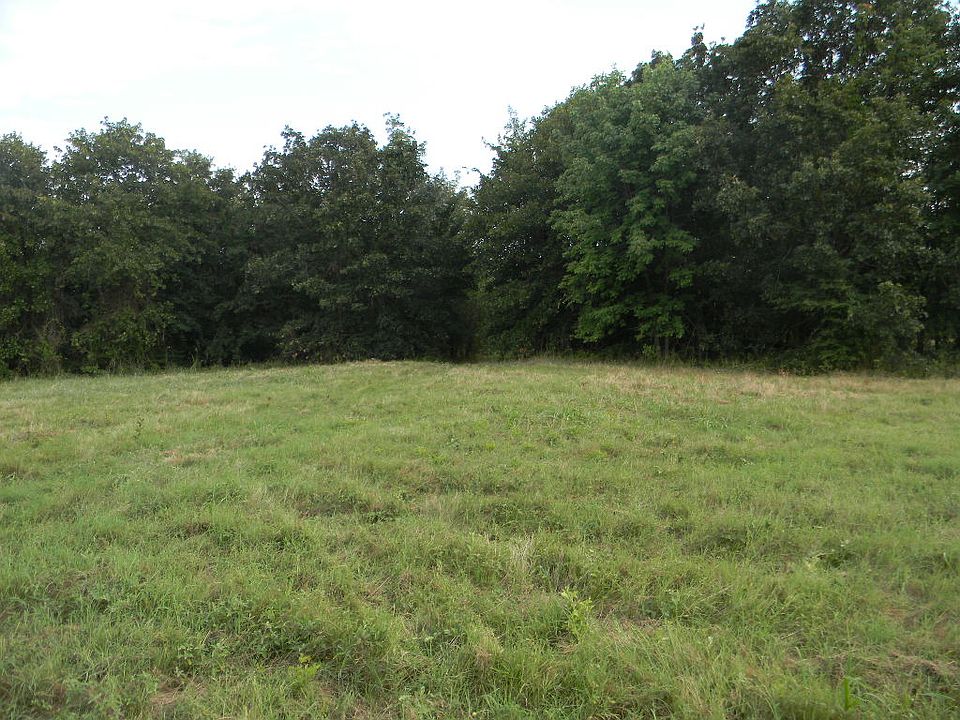 2nd image of 5450 Roadrunner Dr.