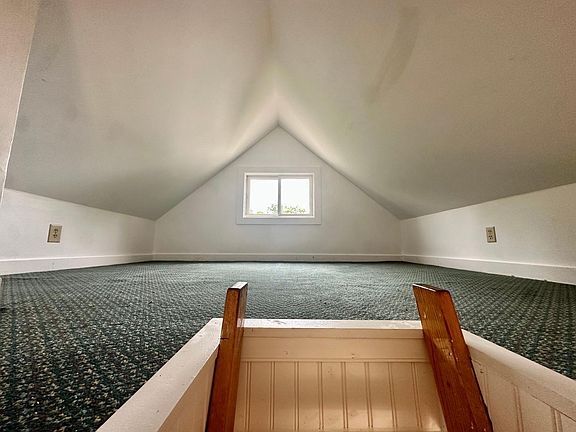 Cool little loft area