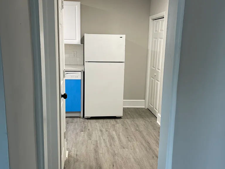 319 Mercer St #B — Photo 16