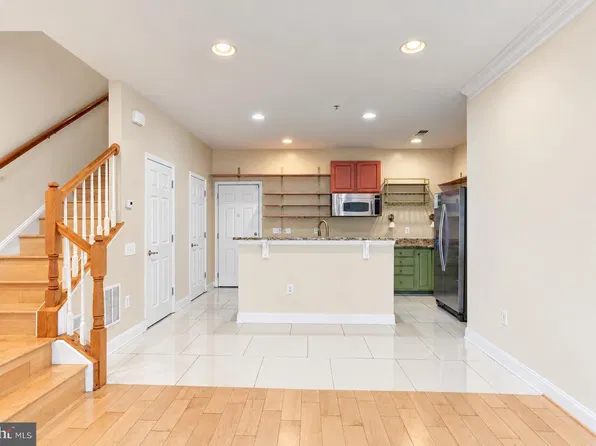 14501 Barkham Dr, Woodbridge, VA 22191