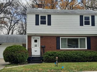 741 Woodbine Dr, Fenton, MI