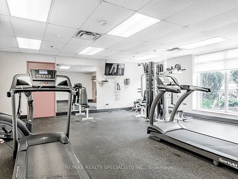 140 Bathurst St #208 — Photo 17