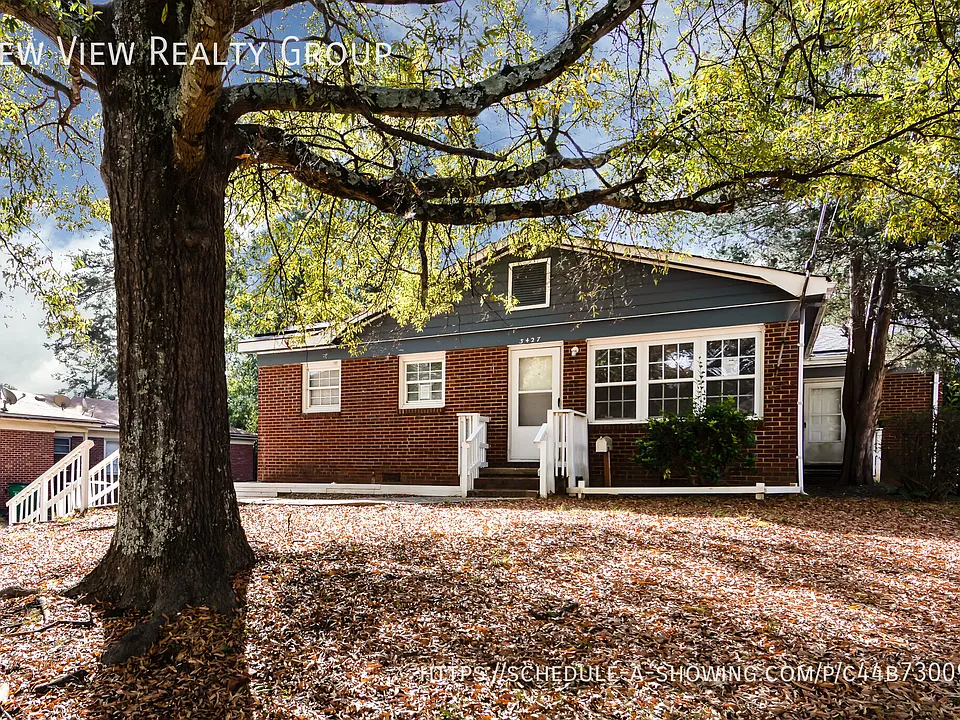 3427 Meredith Ave