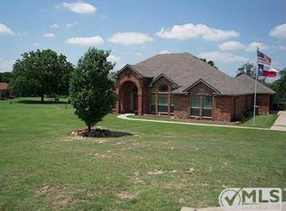 1071 Waterford Dr, Waxahachie, TX 75167