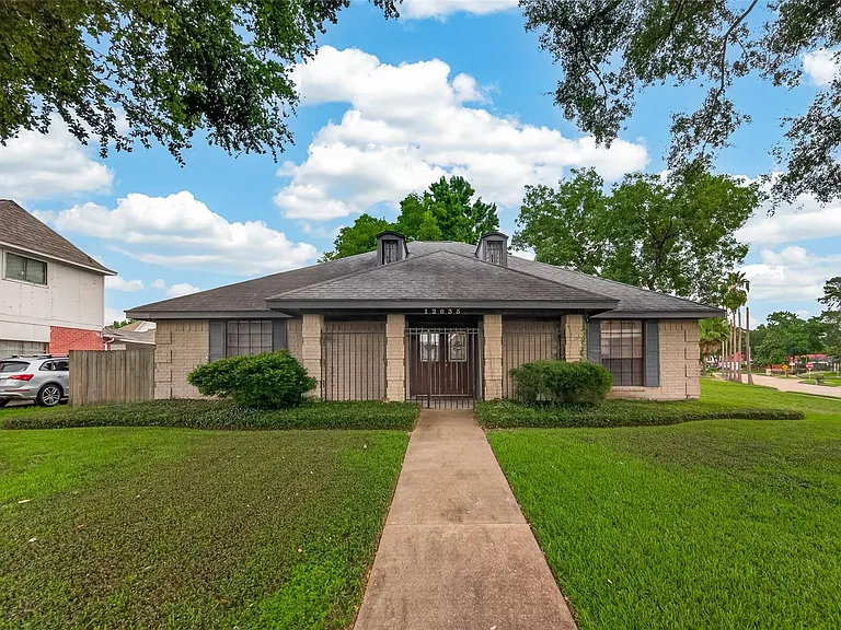 12835 Woodlite Ln — Photo 1
